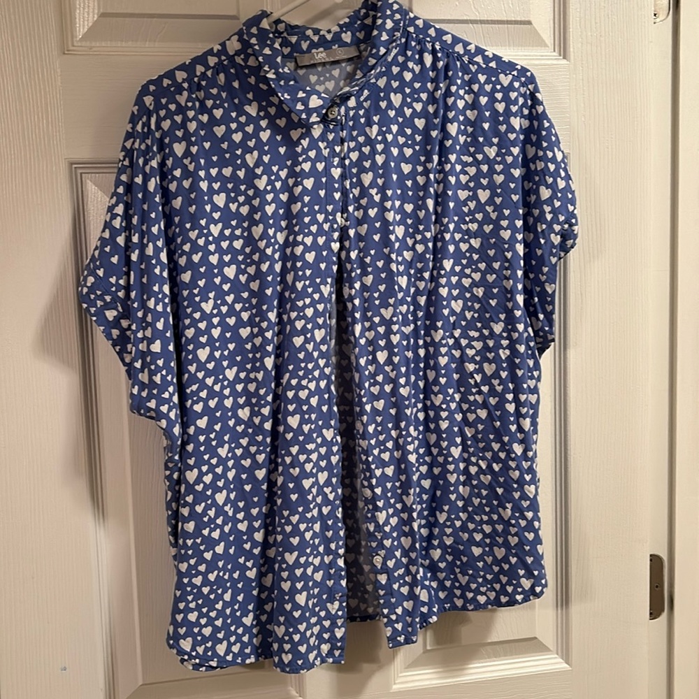 Lee blouse. Blue with white hearts.